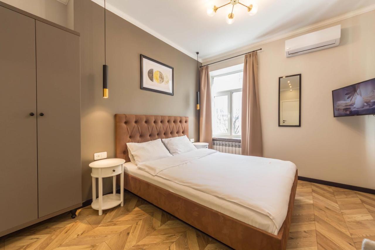 Design Apartment On Mykhailivskyi Ln. 4 Kiev Dış mekan fotoğraf