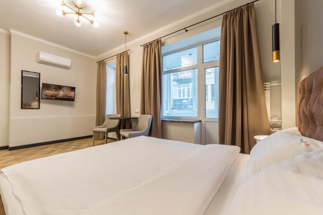 Design Apartment On Mykhailivskyi Ln. 4 Kiev Dış mekan fotoğraf